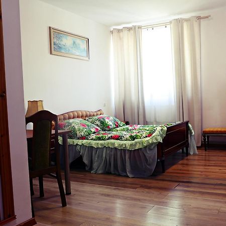 Hotel Dworek فروتسواف المظهر الخارجي الصورة