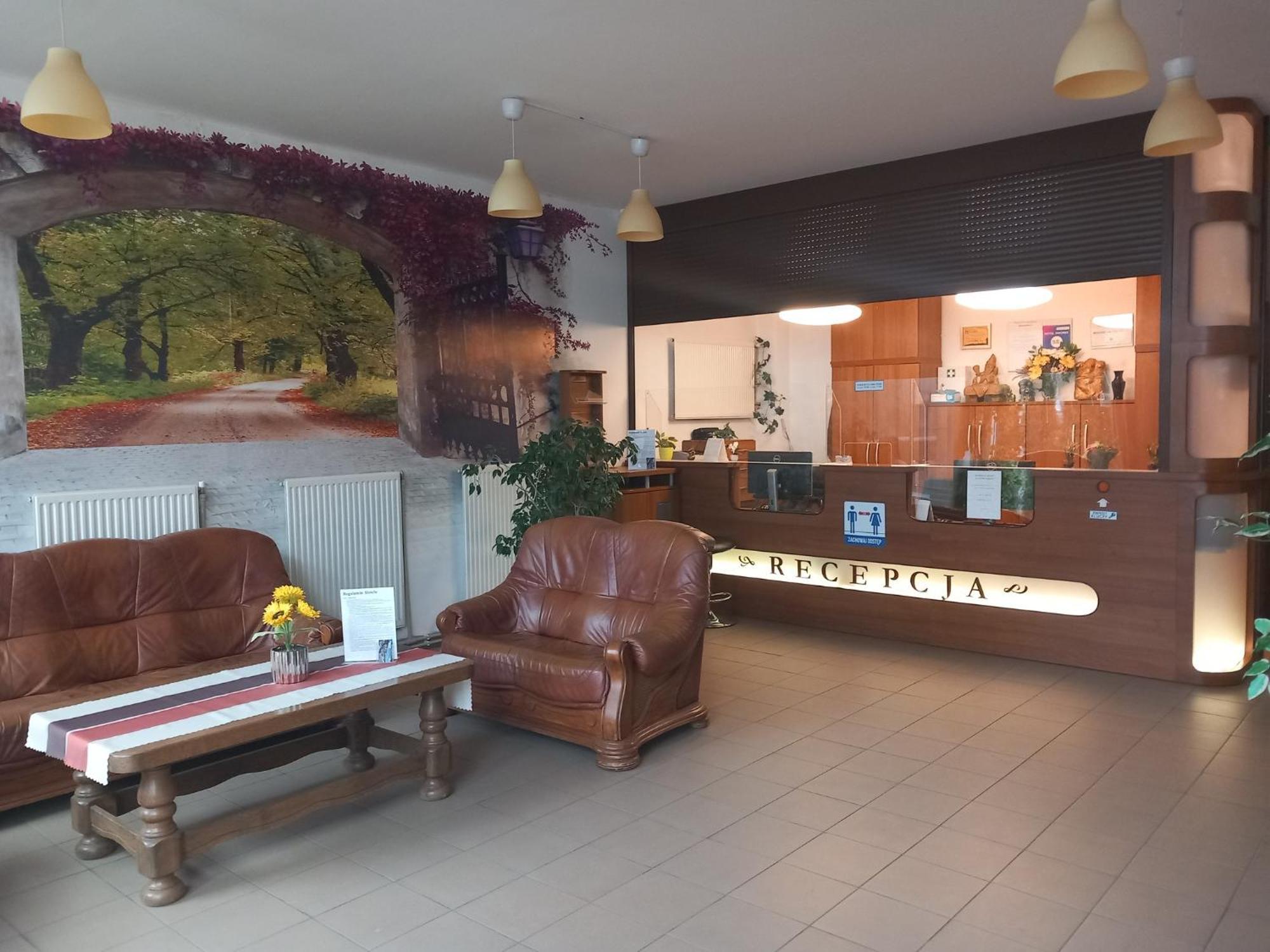 Hotel Dworek فروتسواف المظهر الخارجي الصورة